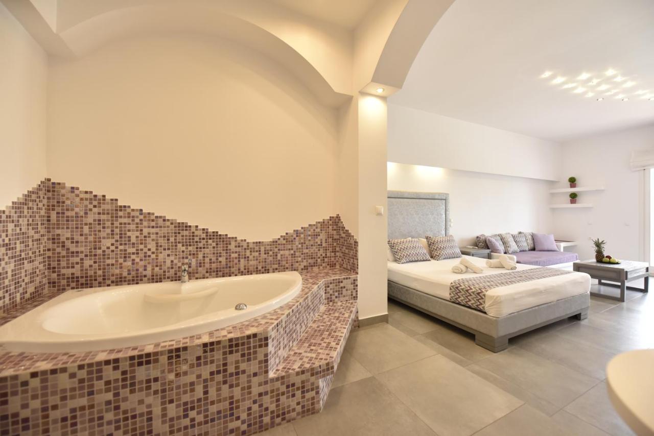 Queen Boutique Suites Mykonos Town Esterno foto