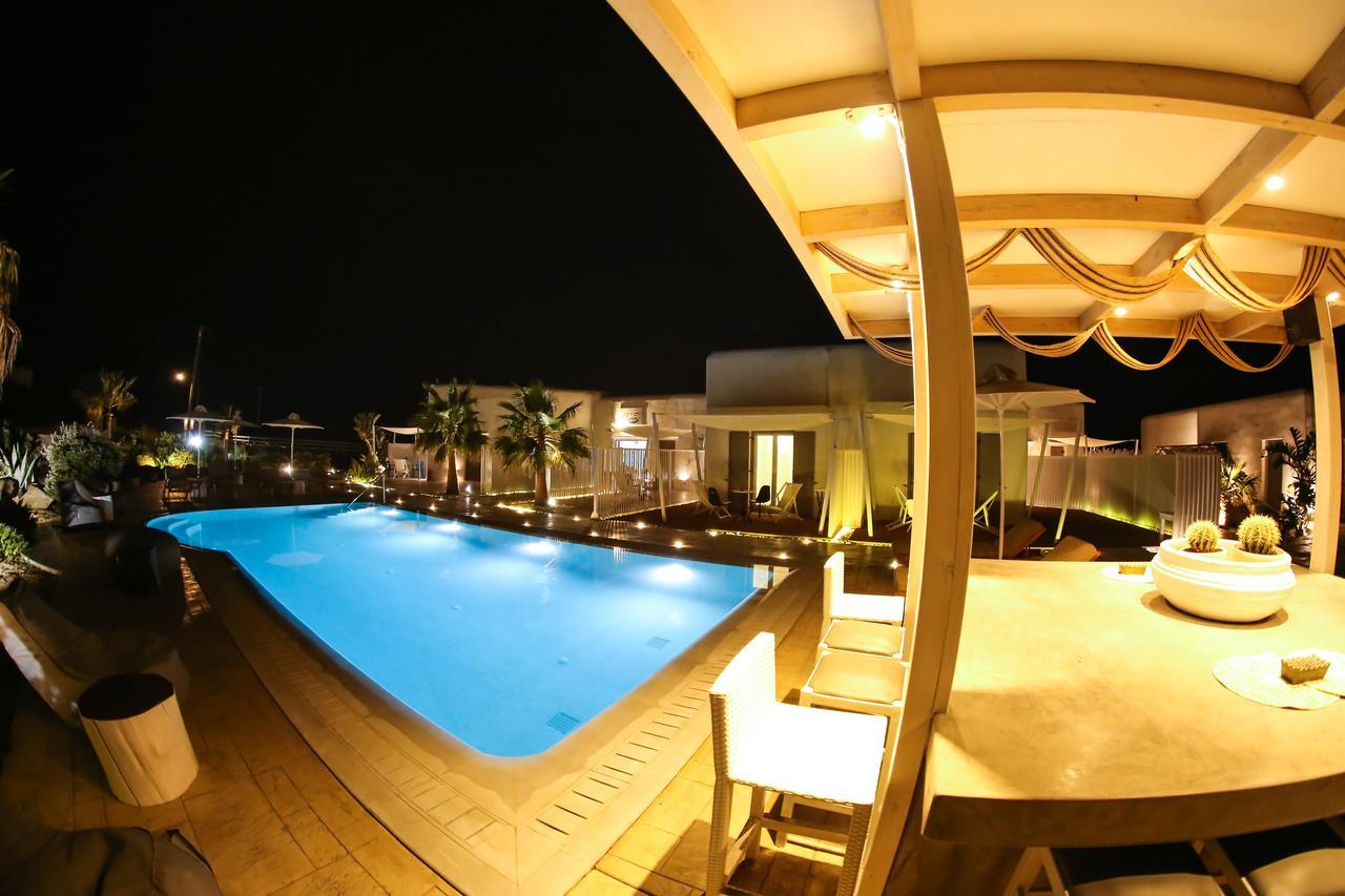 Queen Boutique Suites Mykonos Town Esterno foto
