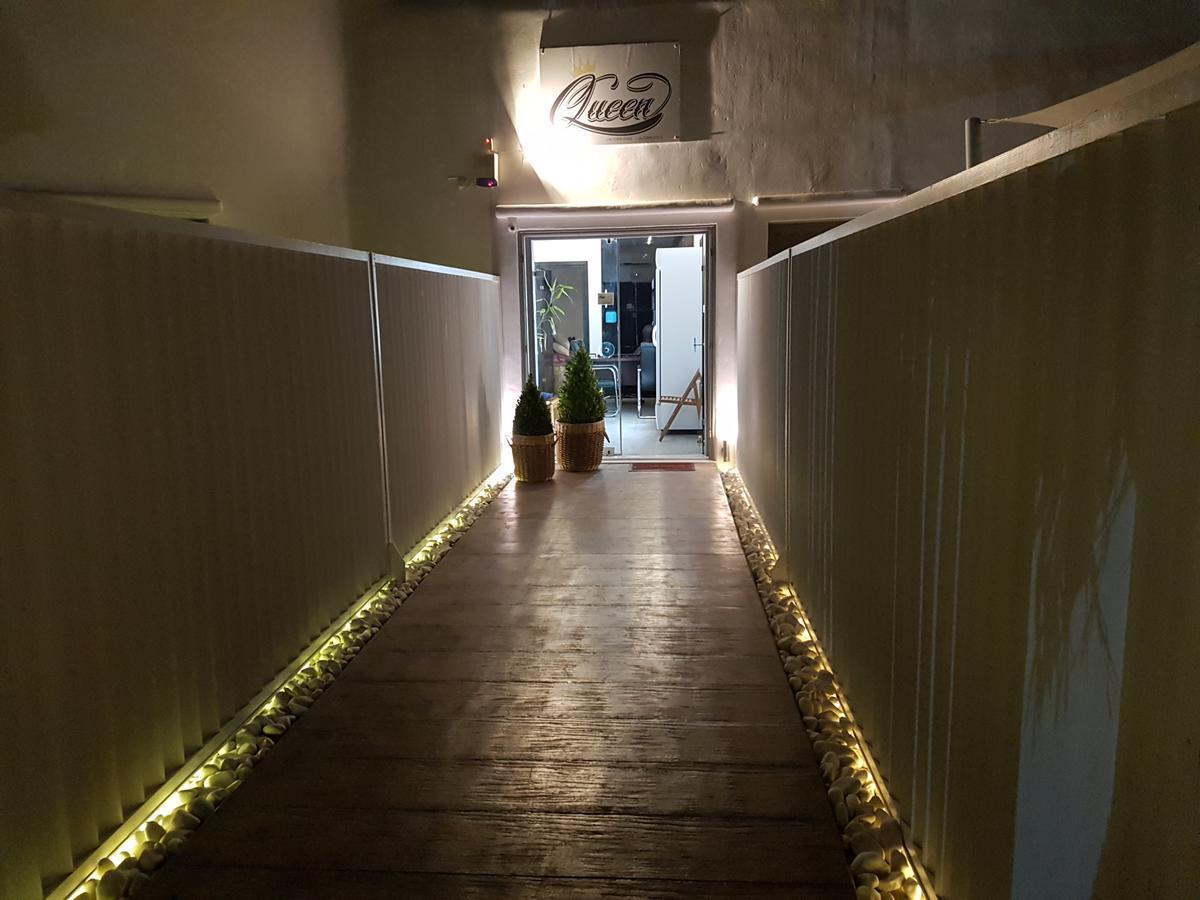 Queen Boutique Suites Mykonos Town Esterno foto
